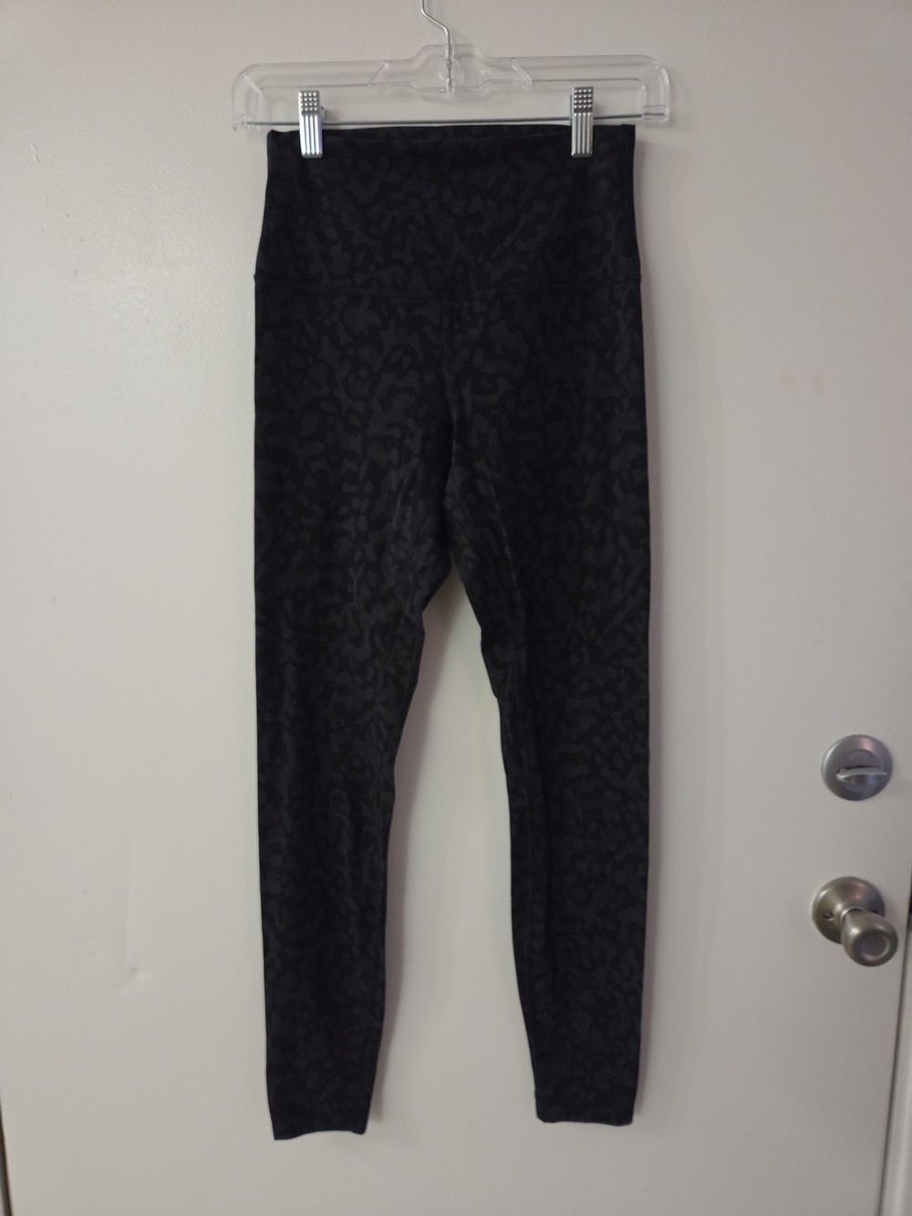 Lululemon Black/Grey Leopard Print Workout Bottoms